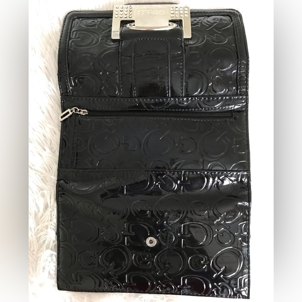 Guess Tri-Fold Wallet - Picture 6 of 7